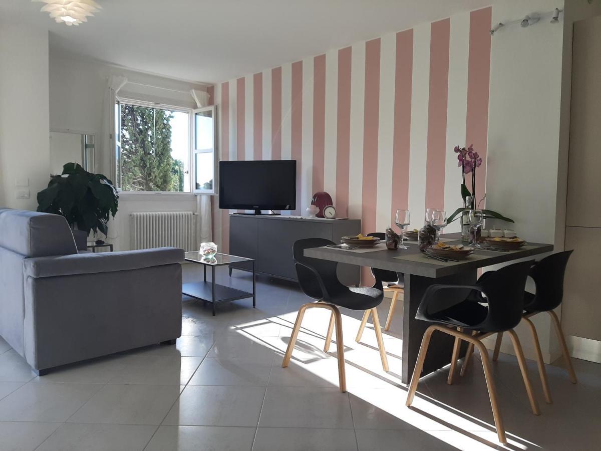 טוסקולנו מדרנו Appartamento 23 - Bilocale Vista Lago מראה חיצוני תמונה